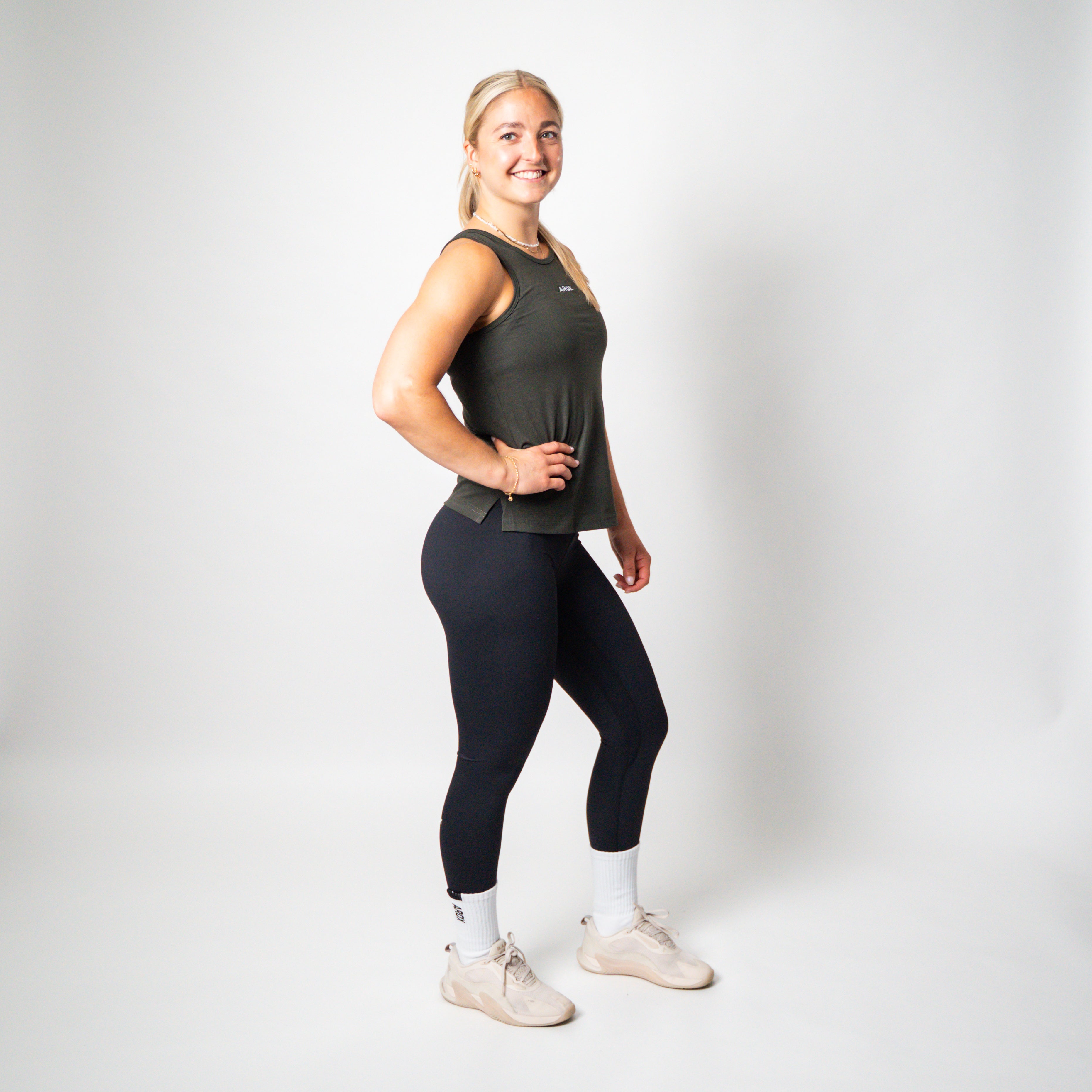 SportsTech women long top (Deep navy)